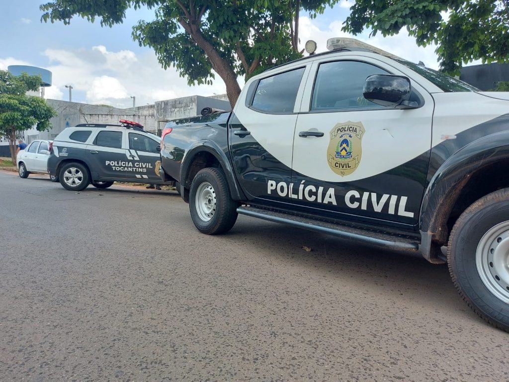 Dupla cria perfil falso de garota de programa para enganar pastor e divulga imagens íntimas dele nas redes sociais, diz polícia