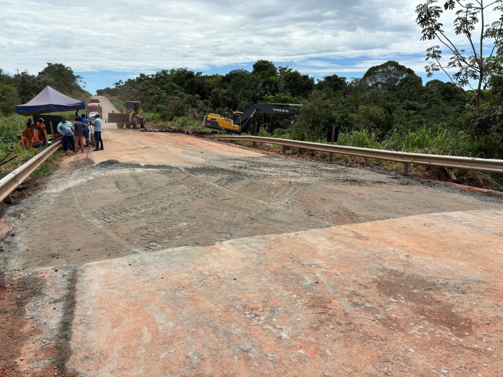 Trânsito em ponte é liberado após obras de reparos no aterro, vigas e cabeceira