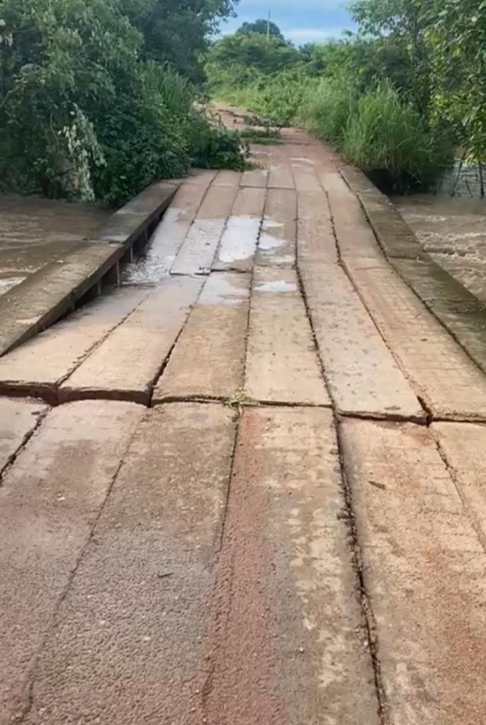 Ponte na TO-040 é interditada após fortes chuvas danificarem estrutura