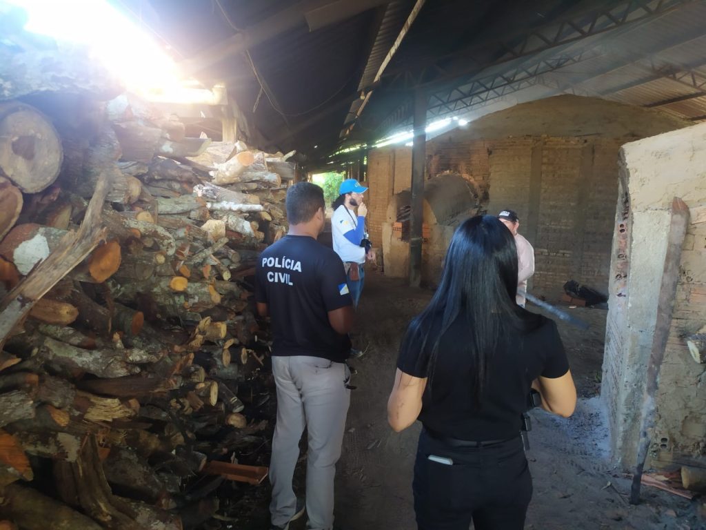 Mãe de jovem desaparecida que pode ter sido assassinada pede respostas: ‘Esperança de encontrar minha filha viva’