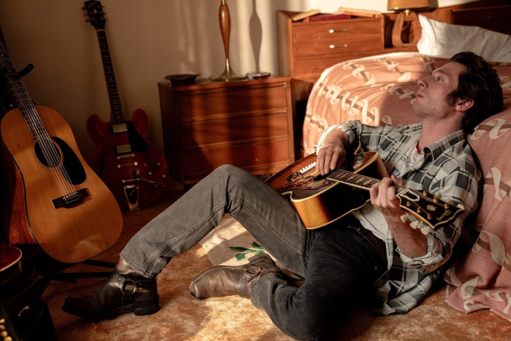 ‘Springsteen: Salve-me do desconhecido’ é retrato soturno da depressão de um ídolo; g1 já viu