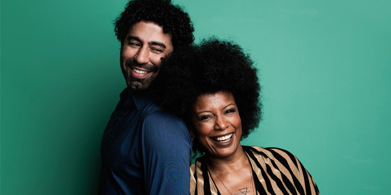 Thalma de Freitas e Vitor Cabral recriam em show o ‘sambalanço’ do álbum de Elza Soares com Wilson das Neves