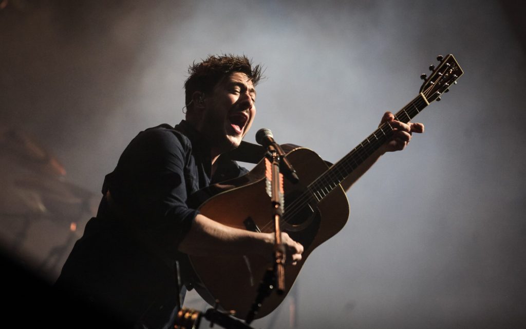 Mumford & Sons estreia no Rock in Rio 10 anos após auge do indie: ‘Hoje temos músicas melhores’
